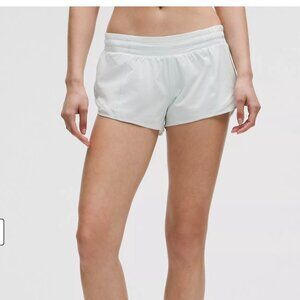 NWT: Hotty Hot Low-Rise Lined Short 2.5"